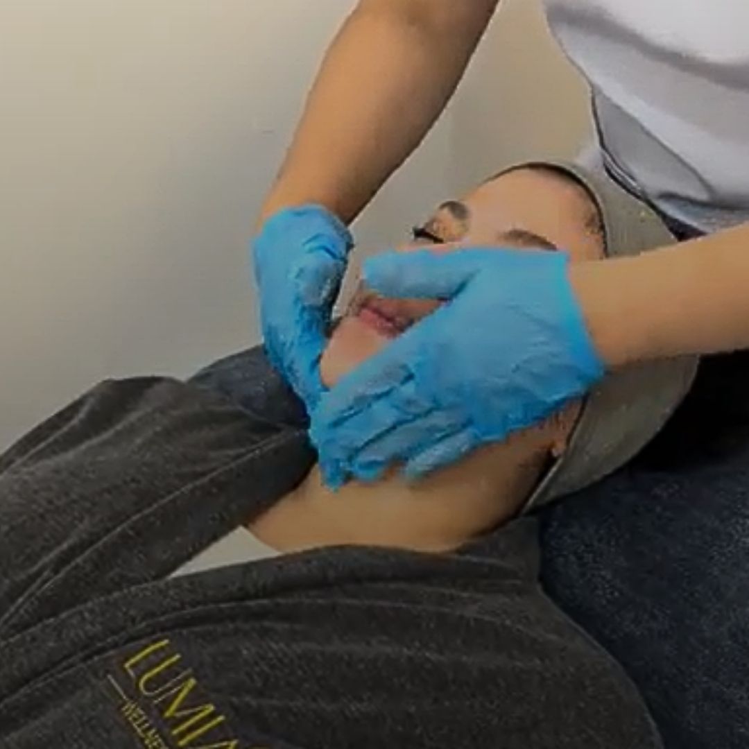 Acne brightening facial treatment